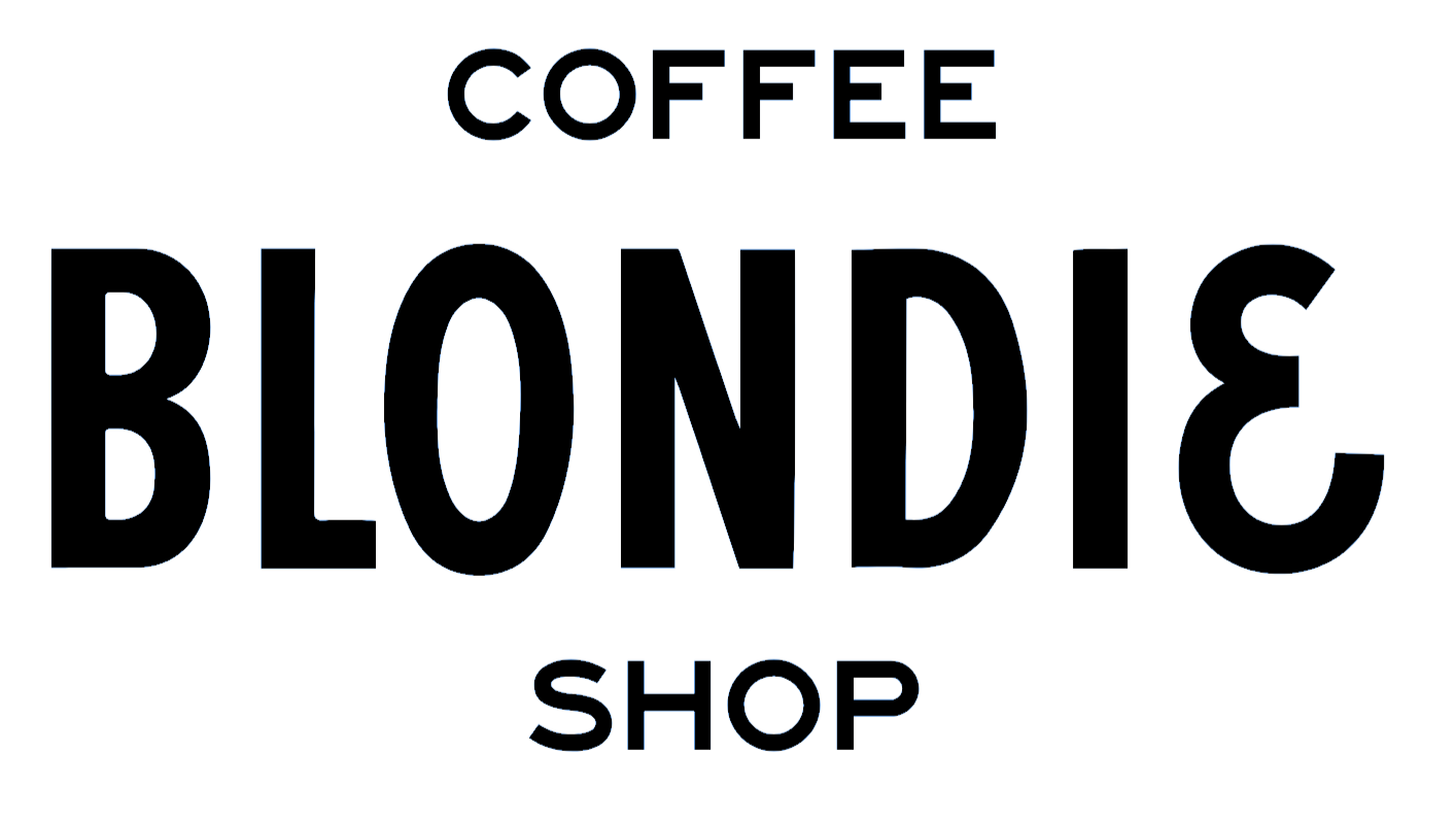 Logo "Coffee Blondie Shop" en texte noir.